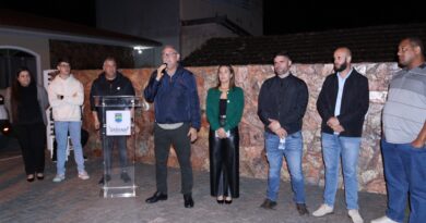 Pavimentação asfáltica da Rua José Ramos Filho, no Bairro Calheiros, é inaugurada