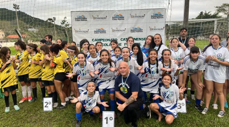 Escola de Educação Básica Abel Capella representa Governador Celso Ramos na Etapa Estadual do Campeonato Catarinense Escolar de Futebol Feminino 2024