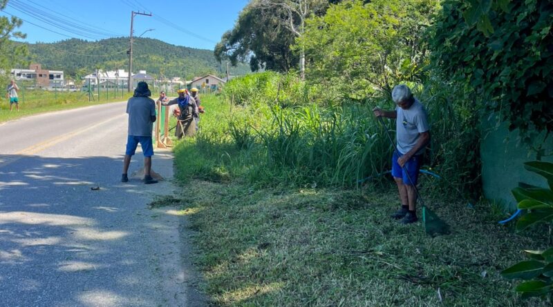 Secretaria de Obras realiza mutirão de serviços e pede colaboração da população para manter a cidade limpa