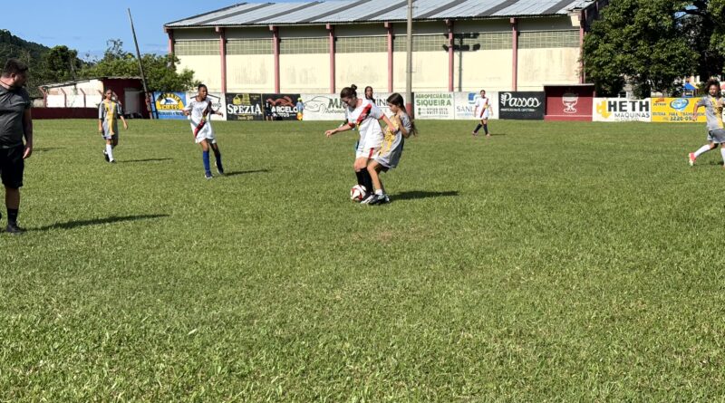 Fazenda da Armação recebe etapa municipal do Moleque Bom de Bola