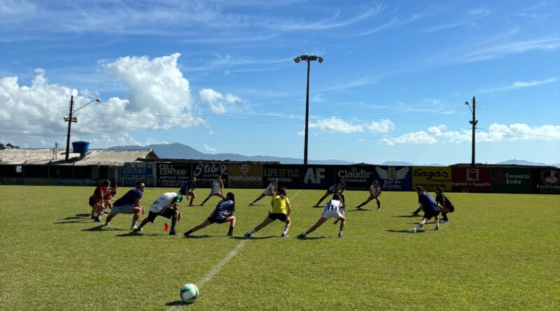 Bairro Calheiros sedia seletiva de futebol do Programa Rendimento Esportivo 2025